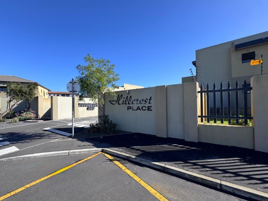 To Let 3 Bedroom Property for Rent in Parklands Western Cape